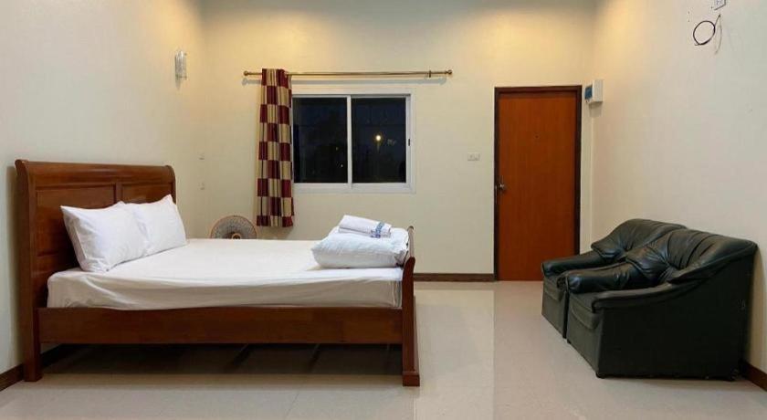 Prakaithong Hotel Amphoe Sawang Daen Din Exterior foto